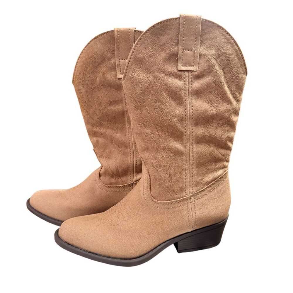 NWT Rampage Walden Women’s Cowboy Boots Sz. 6 Western Faux Suede Taupe